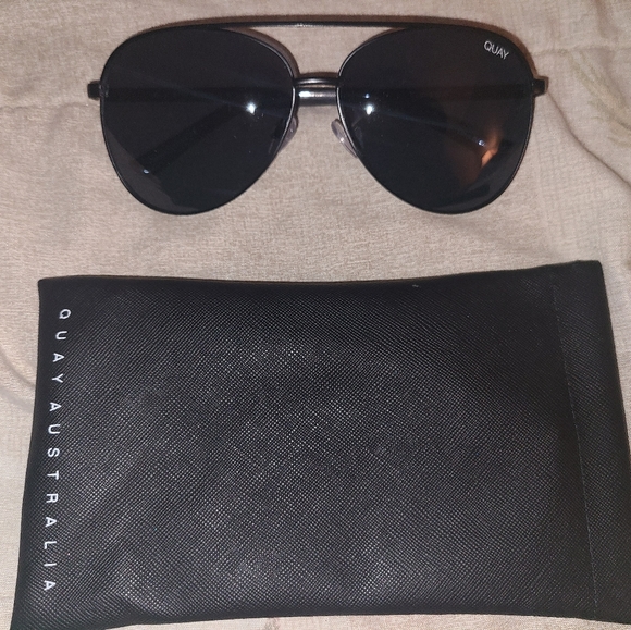 Quay Aviator Sunglasses - Picture 1 of 8